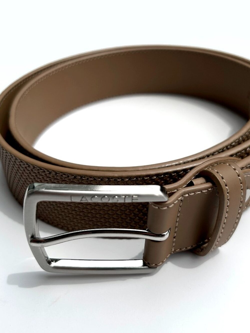 Lacoste Leather Belt – Classic & Timeless (Size 90 / 36)